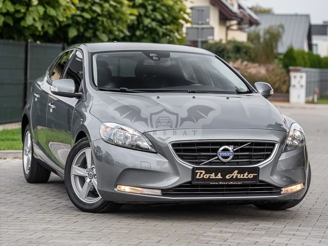 Volvo V40 II D2 Momentum 2014