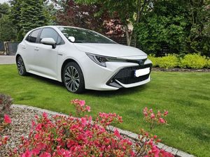 Toyota Corolla Seria E21 2.0 Hybrid Executive 2020