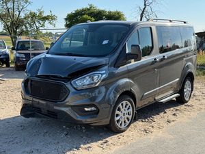 Ford Tourneo Custom 320 L1H1 VA Autm Titanium 2022