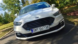 Ford Mondeo Mk5 2.0 Hybrid Titanium 2020