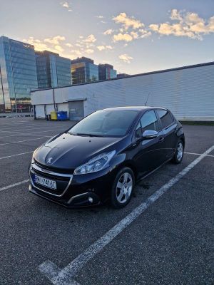 Peugeot 208 I 1.2 PureTech Style 2017