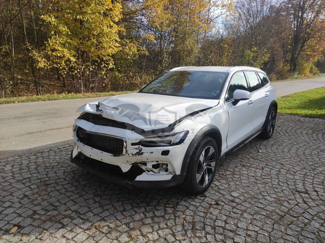 Volvo V60 II D4 SCR AWD Momentum 2019