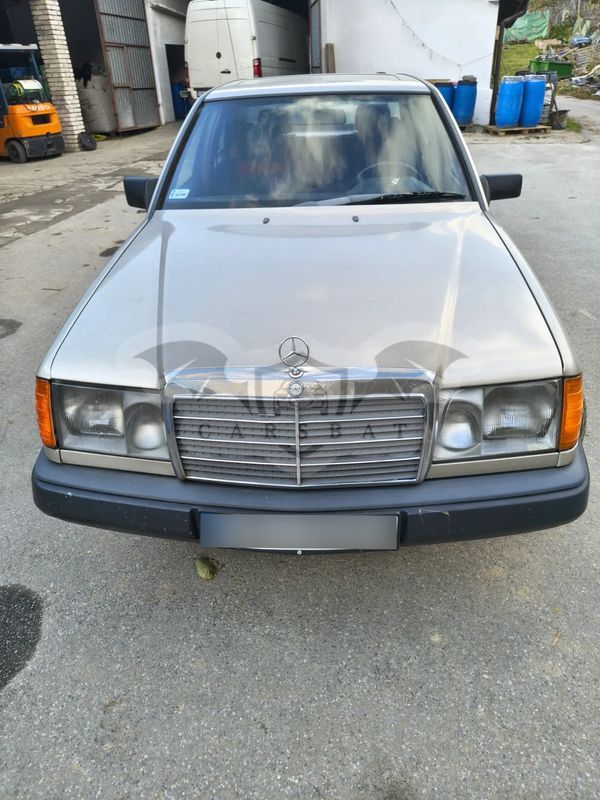 Mercedes-Benz E 1988