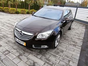 Opel Insignia A 2.0 CDTI Sports Tourer 2011