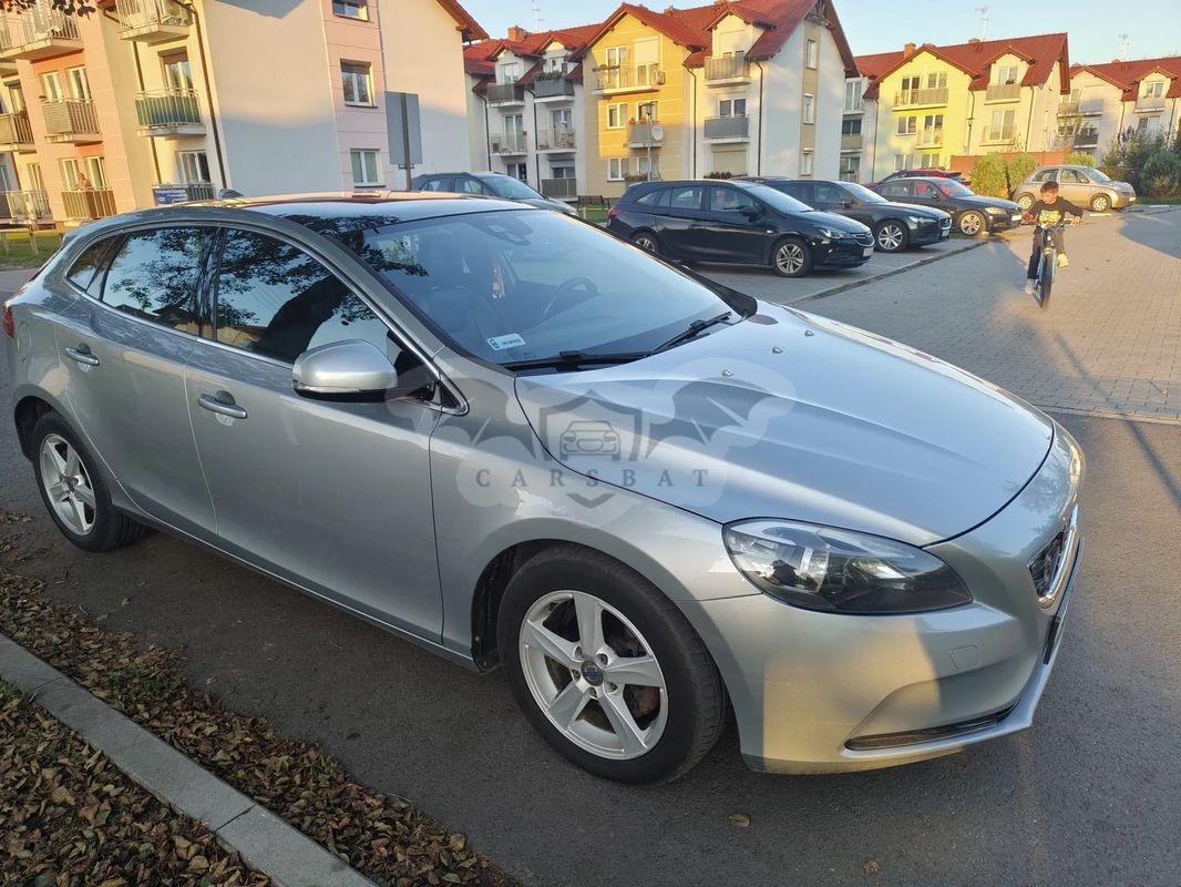 Volvo V40 II D2 Momentum 2012