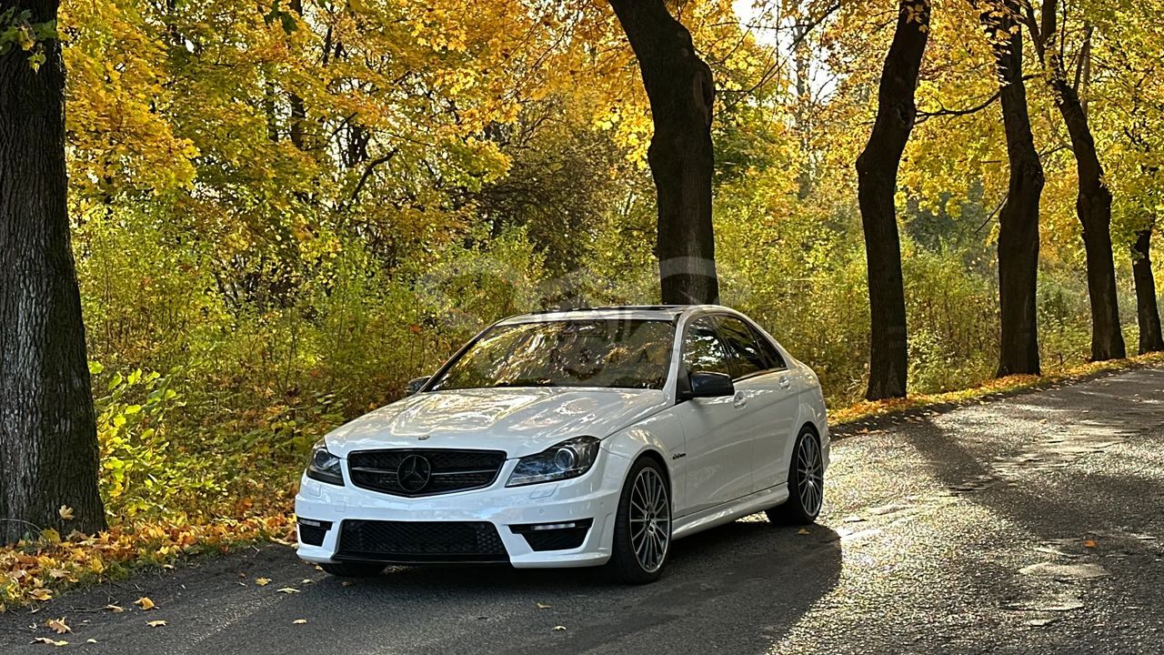 Mercedes-Benz C W204 63 AMG AMG SPEEDSHIFT MCT AMG Performance Package 2012