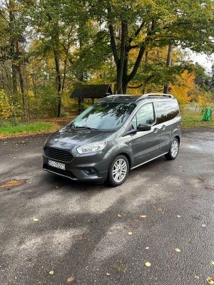 Ford Tourneo Courier 1.5 TDCi Titanium 2020