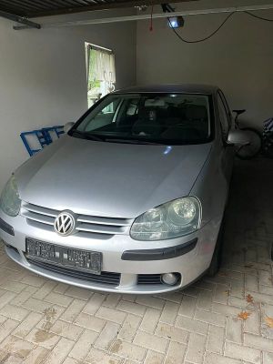 Volkswagen Golf V V 1.4 FSI Comfortline 2004