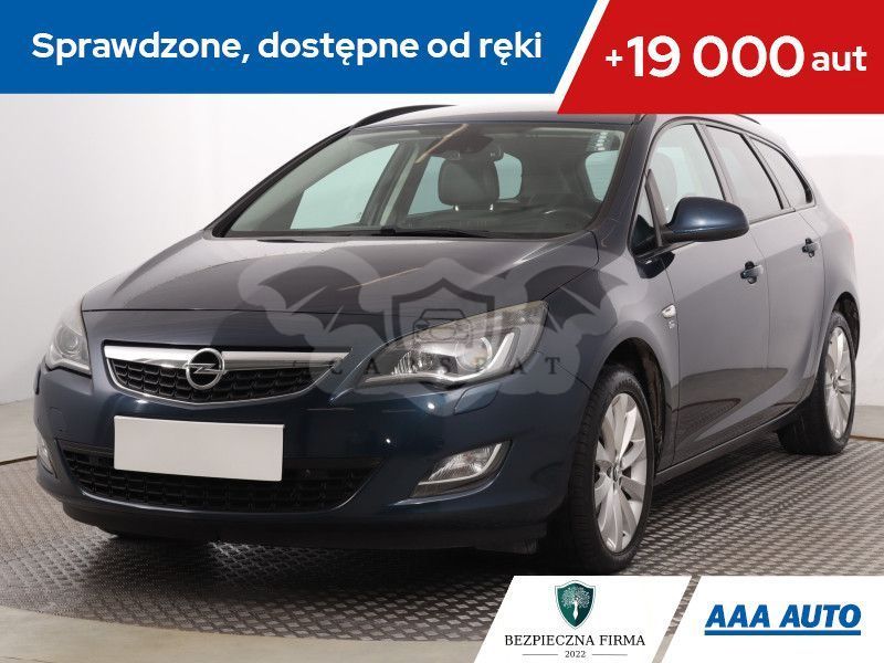 Opel Astra J 2012