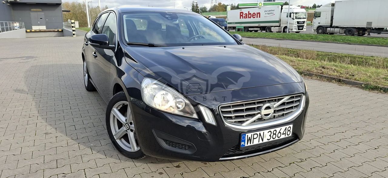 Volvo V60 I T3 Kinetic 2012