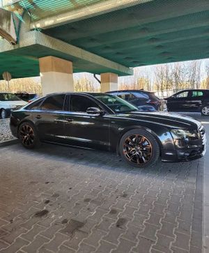 Audi A8 D4 4.2 FSI L Quattro 2010