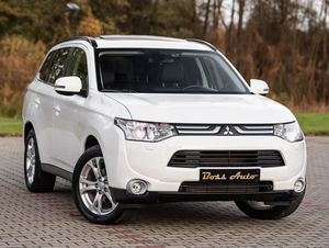 Mitsubishi Outlander III 2.2 DI-D 4WD Automatik Invite 2013