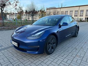 Tesla Model 3 Langstreckenbatterie Allradantrieb Dual Motor Performance 2021