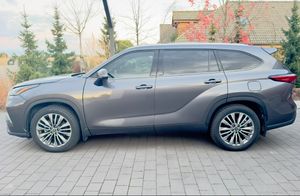 Toyota Highlander 2021