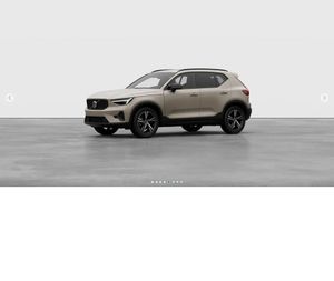 Volvo XC40 B4 Plus Dark 2025