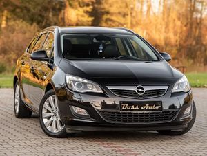Opel Astra J 1.7 CDTI DPF Sports Tourer 2011