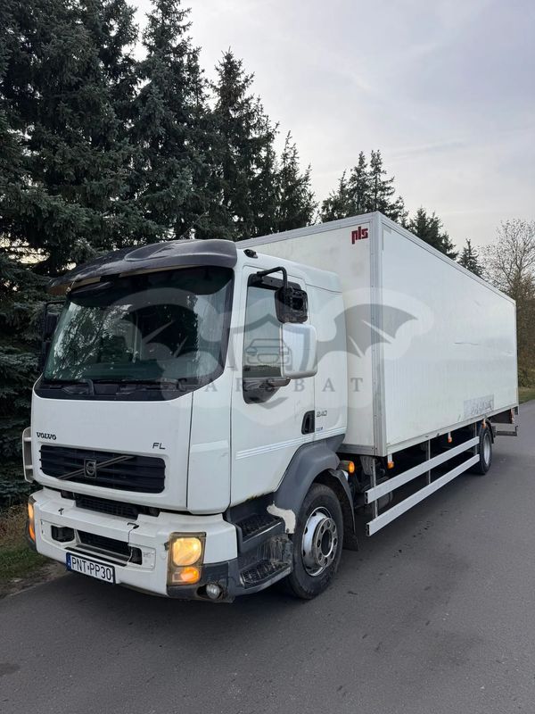 Volvo FL 2011