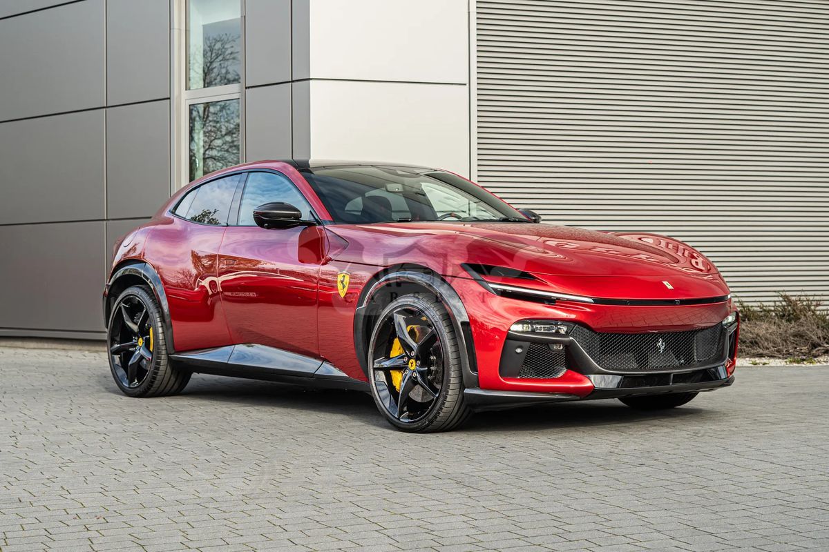 Ferrari Purosangue 2024