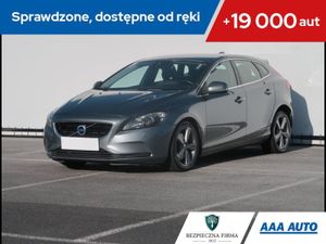 Volvo V40 II 2015