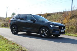 Volvo XC60 II B4 D AWD Geartronic Momentum Pro 2021