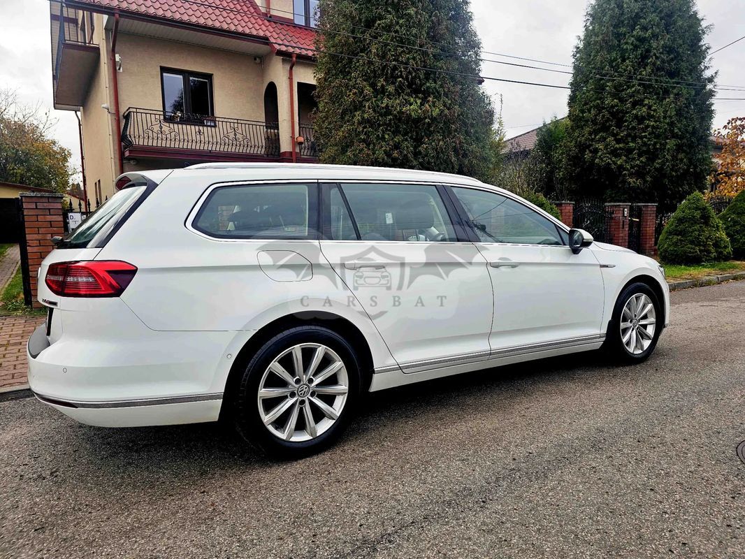 Volkswagen Passat B8 Variant 2.0 TDI SCR 4Motion DSG Highline 2015
