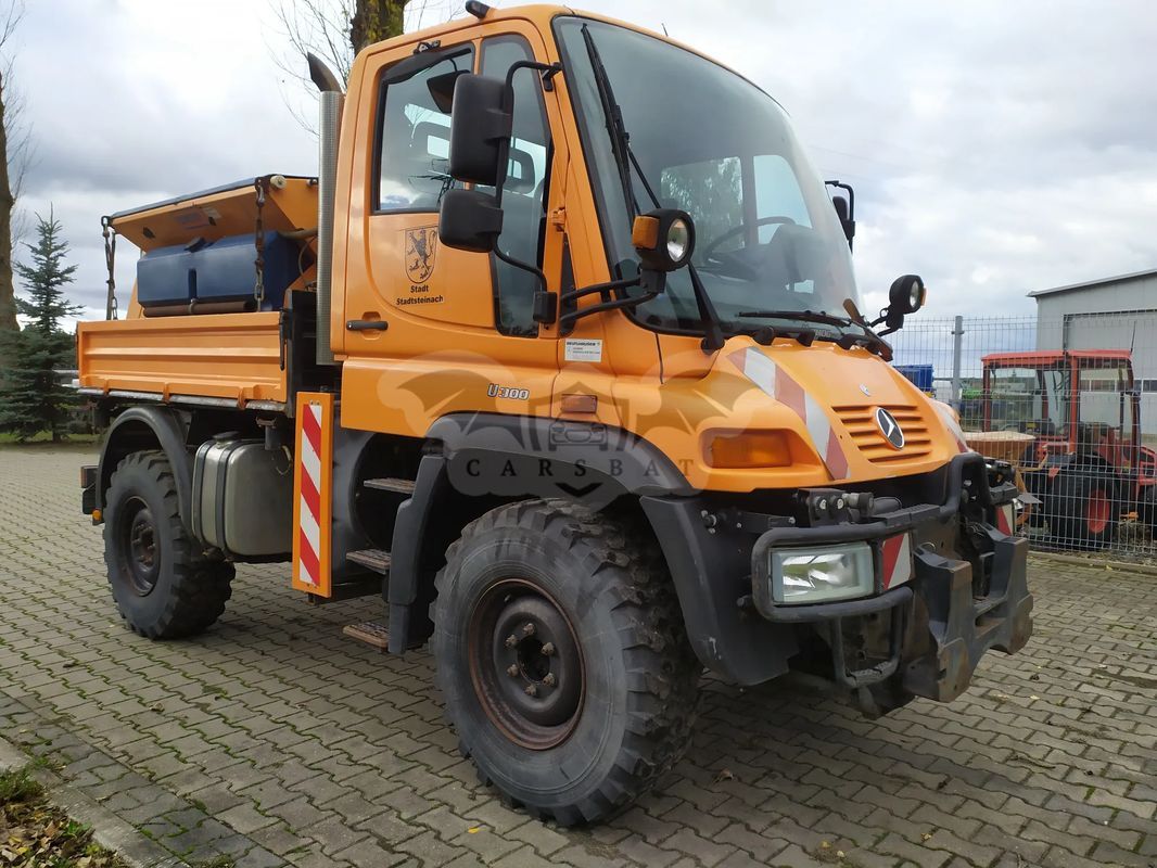 Mercedes-Benz Unimog 2001