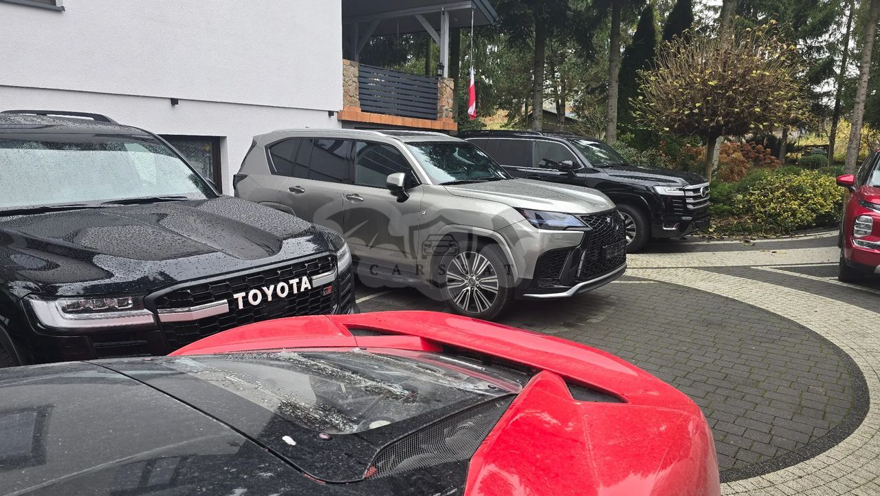 Lexus LX 2023