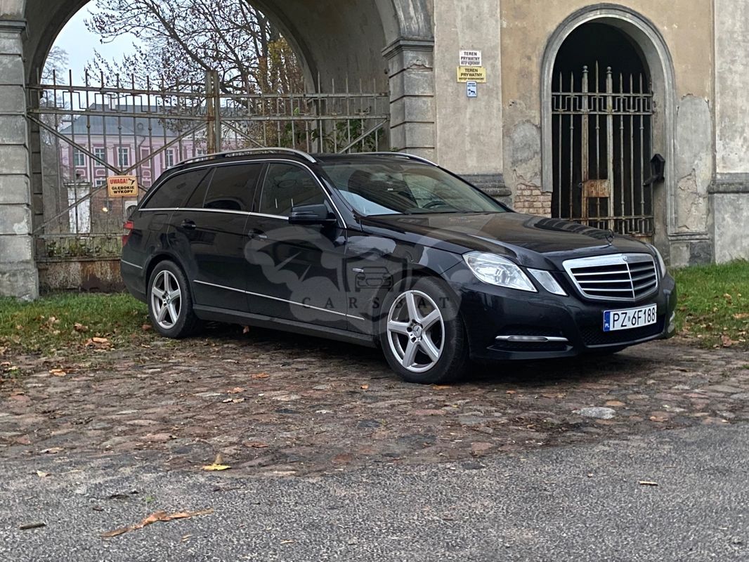 Mercedes-Benz E W212/W207 220 T CDI DPF BlueEFFICIENCY 7G-TRONIC Avantgarde 2011