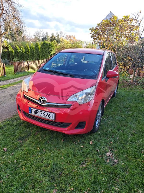 Toyota Verso-S 2011