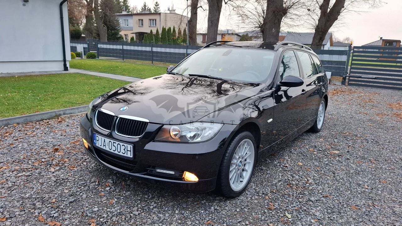 BMW 3 Series E90/E91/E92/E93 320i Touring 2007