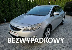 Opel Astra J 2013