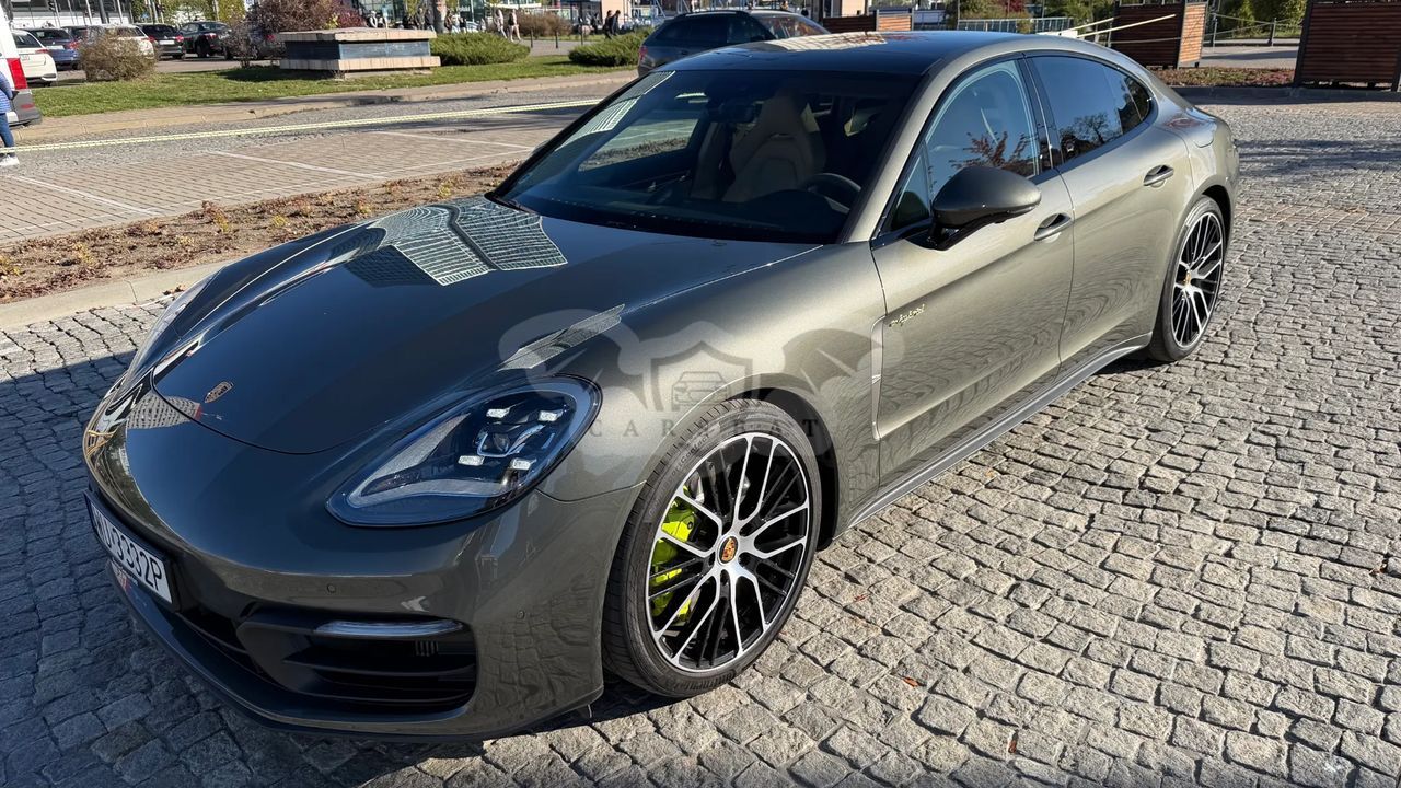 Porsche Panamera 4 Platinum Edition 2022