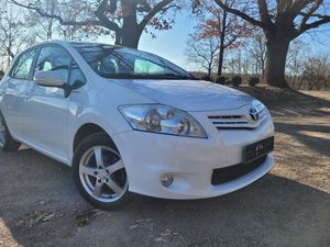 Toyota Auris I 1.33 VVT-i Luna 2012
