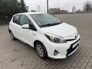 Toyota Yaris III Hybrid 1.5 VVT-i 2013
