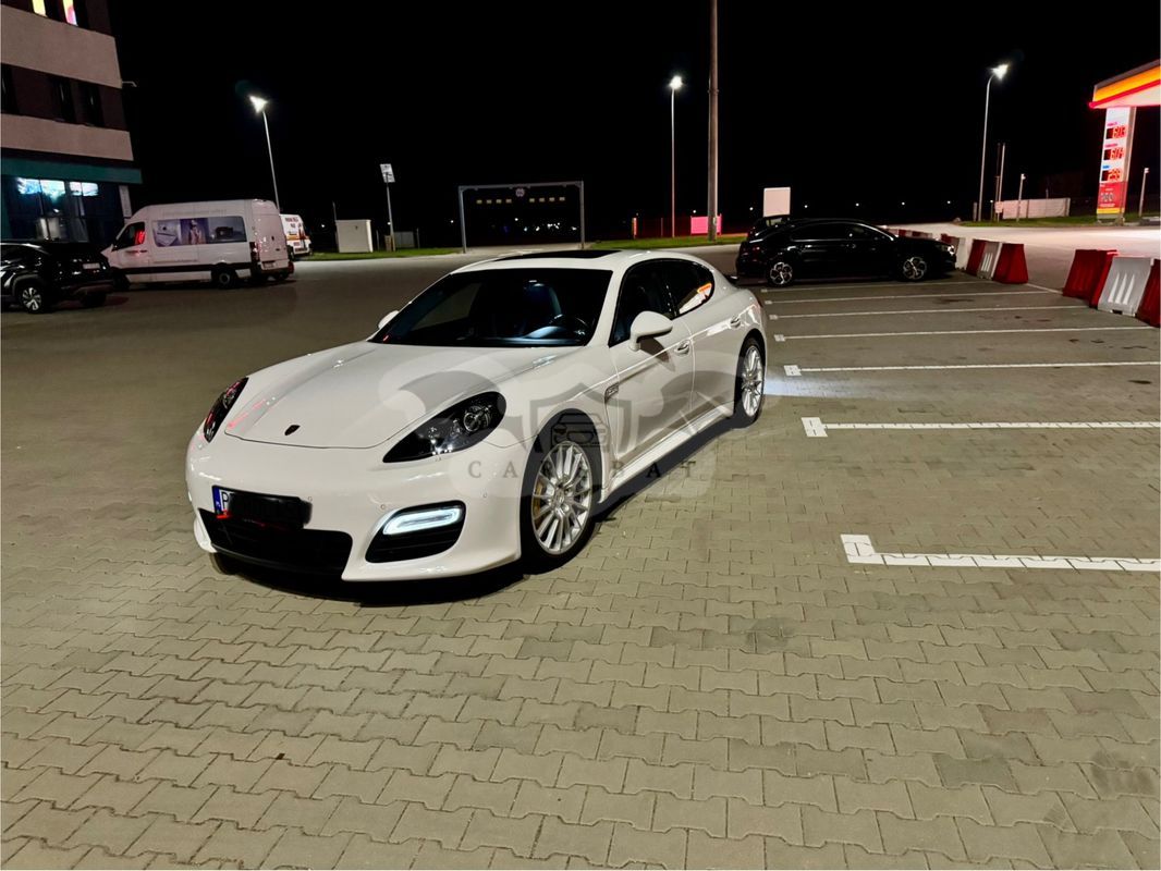 Porsche Panamera Turbo 2011