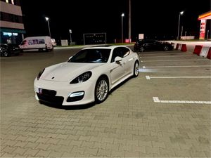 Porsche Panamera Turbo 2011