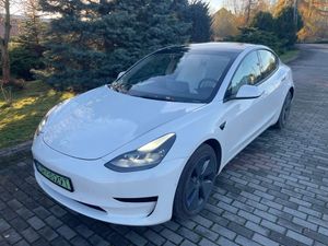 Tesla Model 3 Standard Reichweite Plus Hinterradantrieb 2021