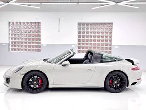 Porsche 911 991 Carrera 4S PDK 2019