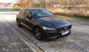 Volvo S60 III B5 B Ultimate Dark 2023