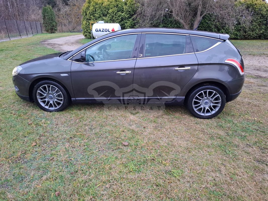 Lancia Delta 2011