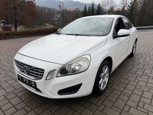 Volvo S60 II D3 Base 2013