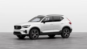 Volvo XC40 B3 Plus Dark 2025