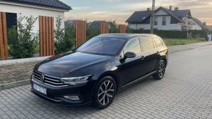 Volkswagen Passat B8 Variant 2.0 TDI SCR DSG Business 2021