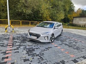 Hyundai IONIQ hybrid Business 2022