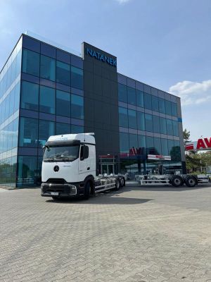 Mercedes-Benz Actros 2025