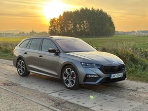 Skoda Octavia IV 2.0 TSI RS DSG 2023
