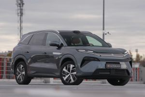 Byd inny nowy, faktura vat 23%, do sprowadzenia 2025