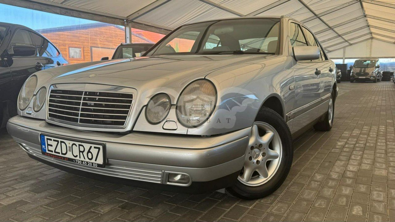 Mercedes-Benz E W210 1998