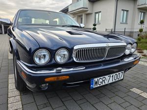 Jaguar Daimler 8 2000