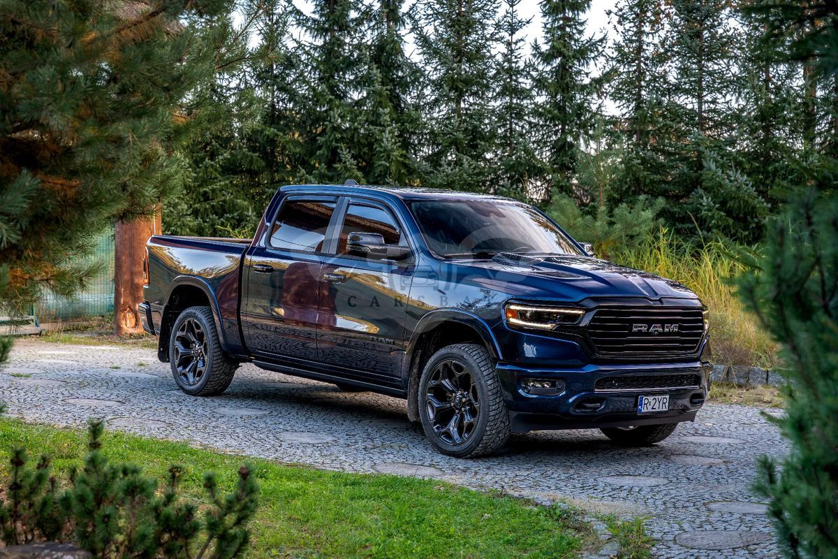 RAM 1500 5.7 eTorque Crew Cab Shortbed Limited Black 2024